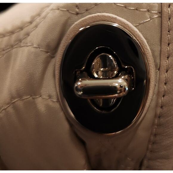 Coach Quilted Leather Trim Jacket XS Beige Turnlock button Women Outerwear ptp18 - Picture 5 of 6